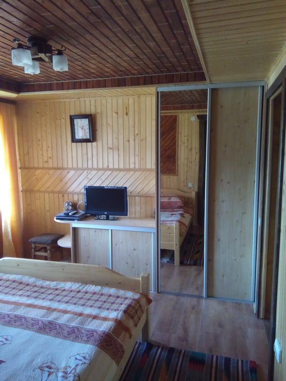 Homestay Opryshky *