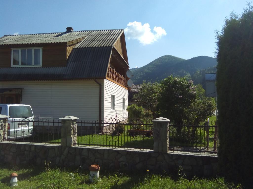 Opryshky Homestay *